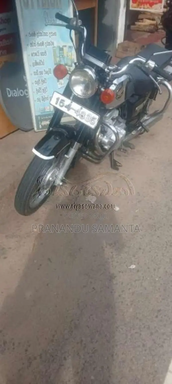 Honda CD125 2000 Motorbike (Used)