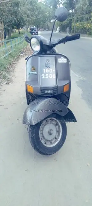 Bajaj Chetak 1997 Motorbike (Used)