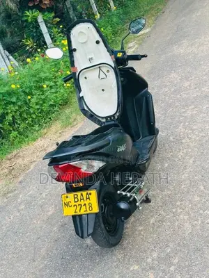 Honda Dio 2013 Motorbike (Used)