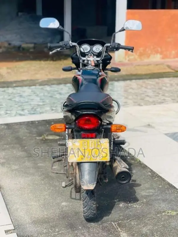 Bajaj Platina 2015 Motorbike (Used)