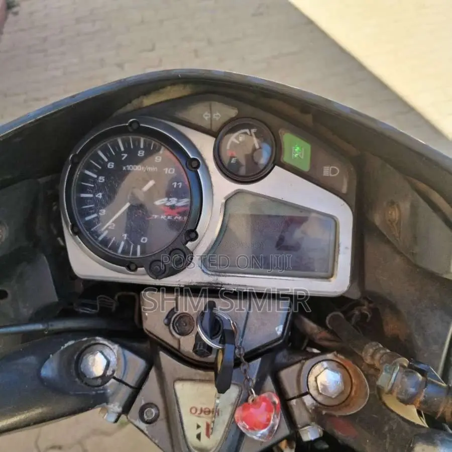 Hero-Honda CBZ 2011 Motorbike (Used)