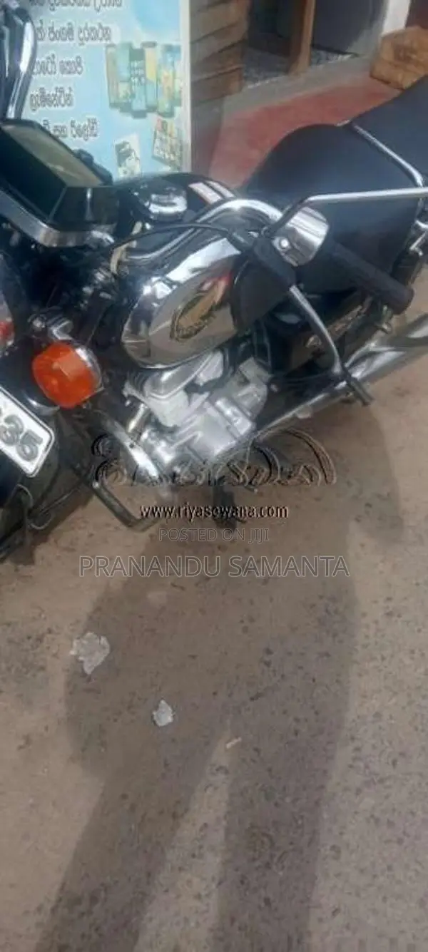 Honda CD125 2000 Motorbike (Used)