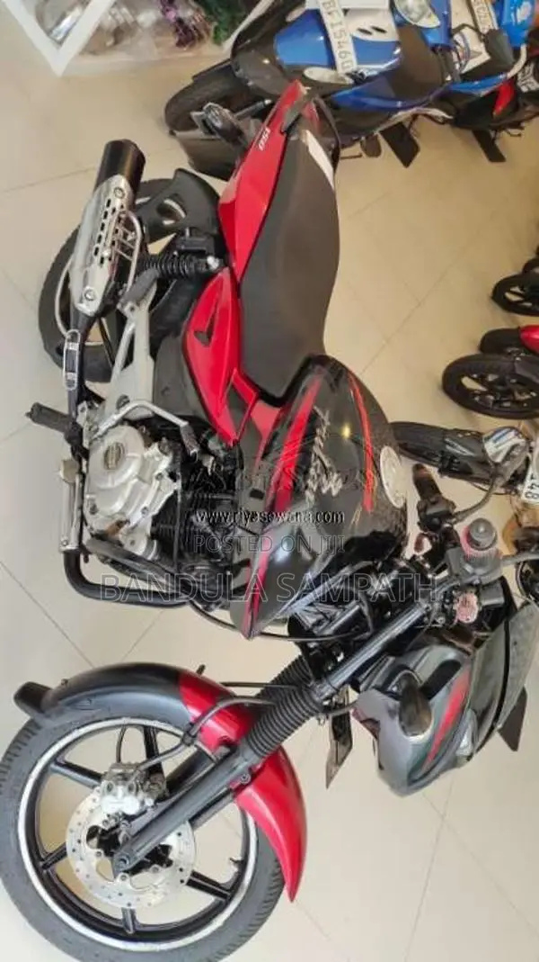 Bajaj Pulsar 2015 motorcycle (Used)