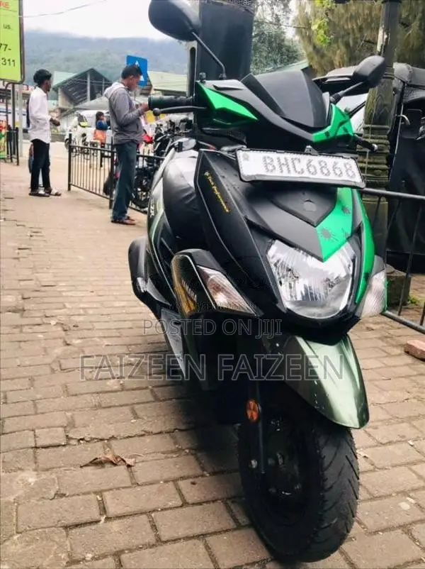 Yamaha Zr 2018 Motorbike (Used)