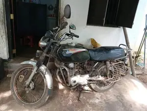 Bajaj Boxer 1998 Motorbike (Used)