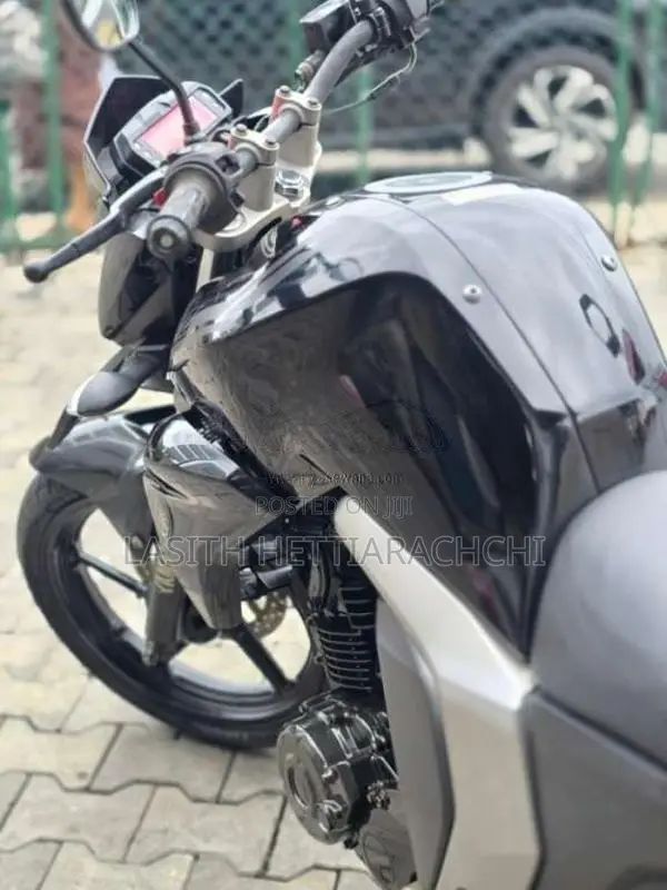 Yamaha FZ Version 2.0 2017 Motorbike (Used)