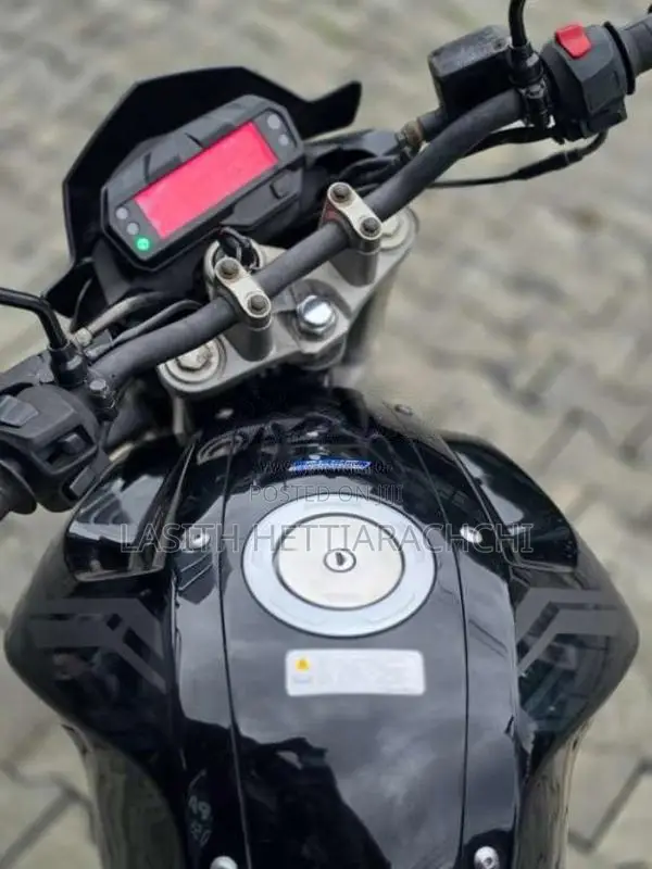 Yamaha FZ Version 2.0 2017 Motorbike (Used)