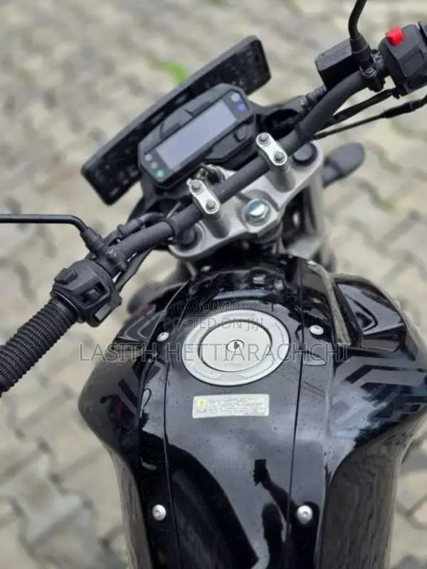 Yamaha FZ Version 2.0 2018 Motorbike (Used)