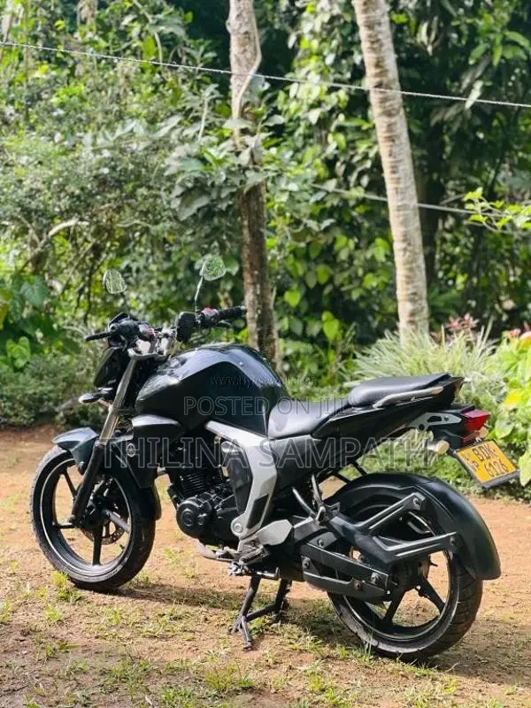 Yamaha Fz Version 2.0 2016 Motorbike (Used)