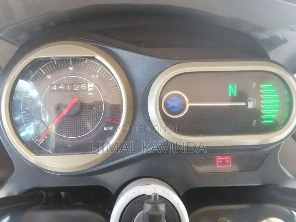 Bajaj V15 2016 Motorbike (Used)