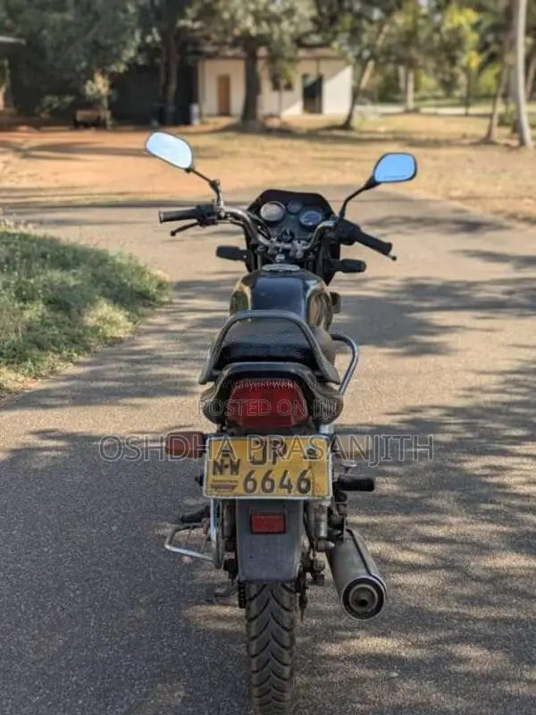 Bajaj Caliber 2005 motorcycle (Used)