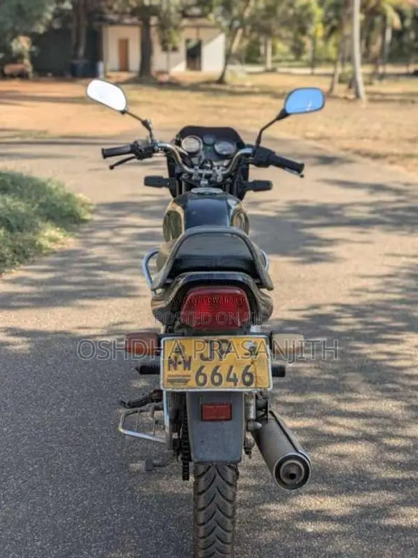 Bajaj Caliber 2005 motorcycle (Used)