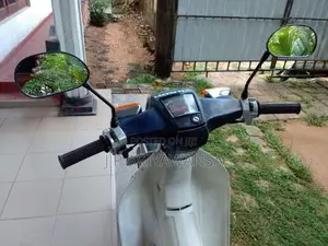 Honda Super Cub 2002 Motorbike (Used)