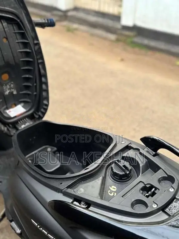 Suzuki BURGMAN 2019 Motorbike (Used)