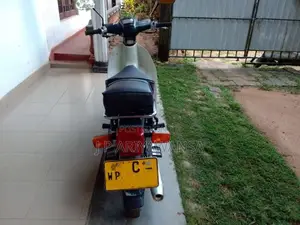 Honda Super Cub 2002 Motorbike (Used)