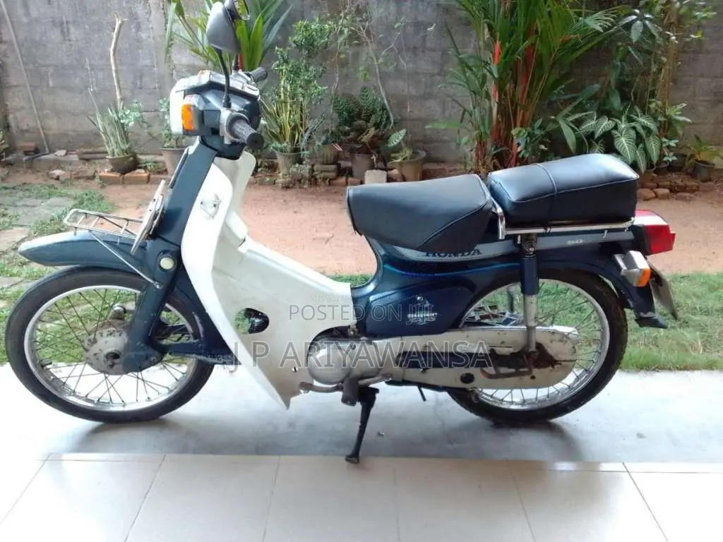 Honda Super Cub 2002 Motorbike (Used)