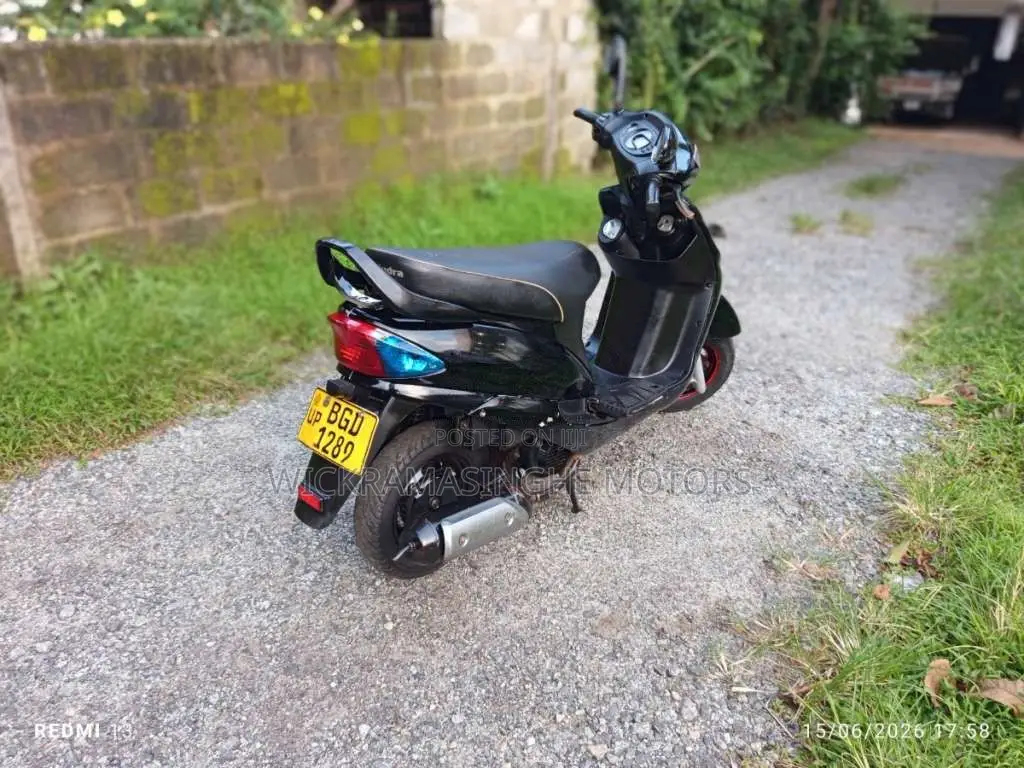 Mahindra Uzo 2018 Motorbike (Used)