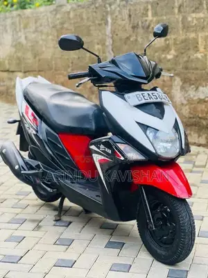 Yamaha ZR 2016 Motorbike (Used)