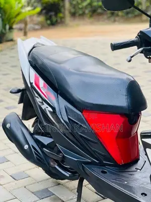 Yamaha ZR 2016 Motorbike (Used)