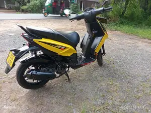 Aprilia SR 125 2019 Motorbike (Used)