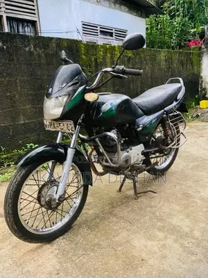 Bajaj Caliber 2004 Motorbike (Used)