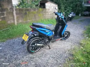Aprilia SR 125 2019 Motorbike (Used)