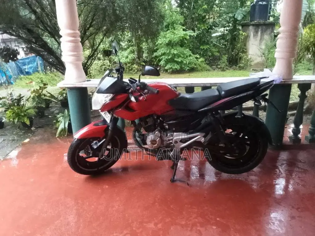 Bajaj Pulsar 135 Ls 2014 Motorbike (Used)