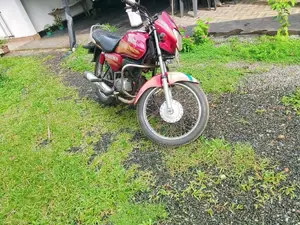 Hero-Honda CD Deluxe 2011 Motorbike (Used)