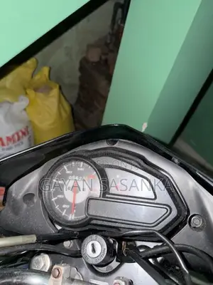 Bajaj Discover 100 2015 Motorbike (Used)