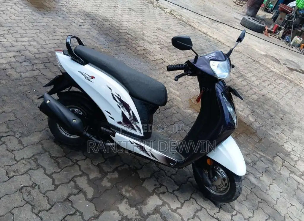 Honda Activa 2015 Motorbike (Used)