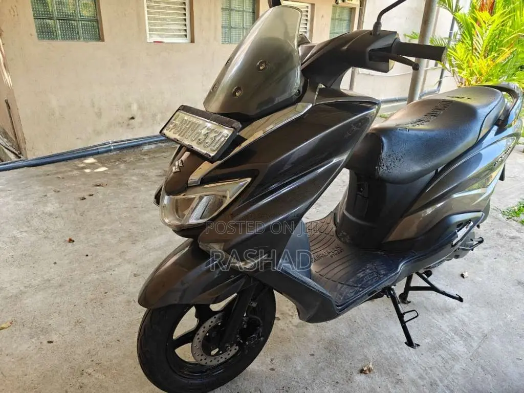 Suzuki BURGMAN 2019 Motorbike (Used)
