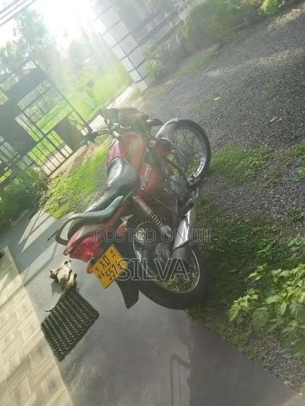 Hero-Honda CD Deluxe 2011 Motorbike (Used)