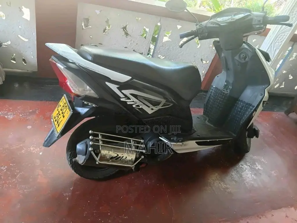 Honda Dio 2015 Motorbike (Used)