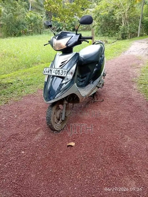 TVS Scooty Streak 2011 Motorbike (Used)