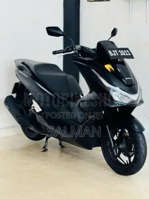 Honda PCX 160 2025 Motorbike (Used)