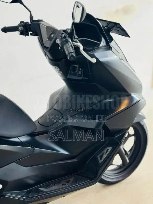 Honda PCX 160 2025 Motorbike (Used)