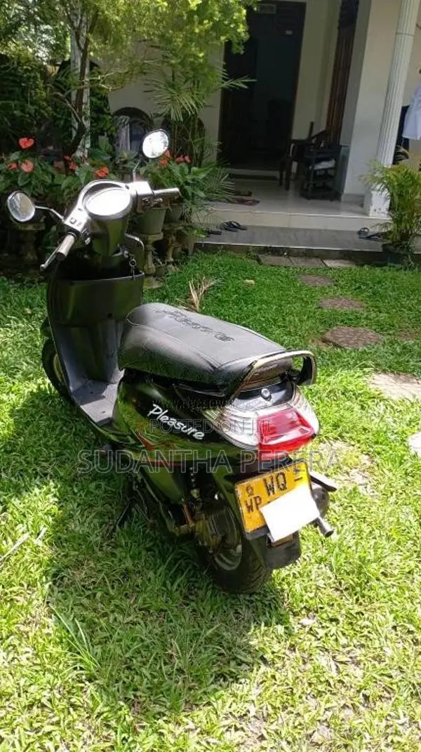 Hero Pleasure 2011 Motorbike (Used)