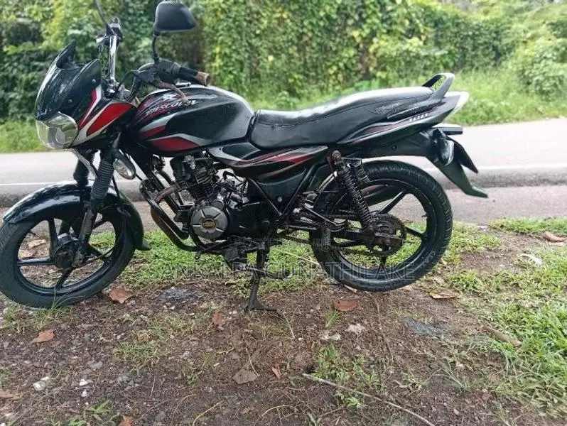 Bajaj Discover 100 2017 Motorbike (Used)