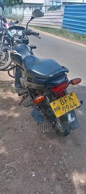 Bajaj 100 Es 2018 Motorbike (Used)