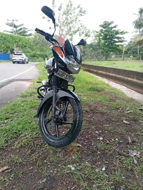 Bajaj Discover 100 2017 Motorbike (Used)
