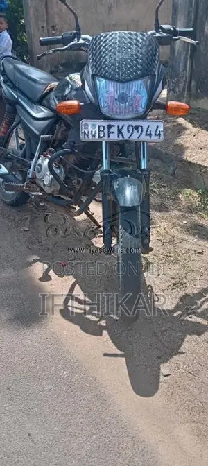 Bajaj 100 Es 2018 Motorbike (Used)