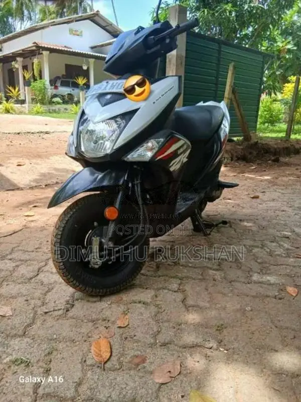 Yamaha Zr 2020 Motorbike (Used)