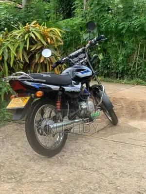 Bajaj Bajaj 2014 Motorbike (Used)