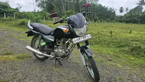 Bajaj Caliber 2004 Motorbike (Used)