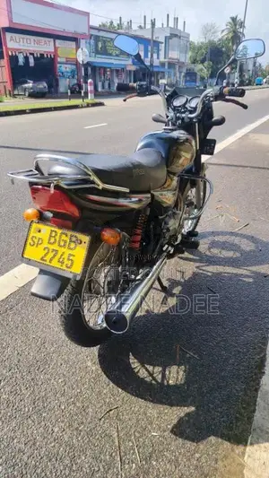 Bajaj CT-100 2017 Motorbike (Used)