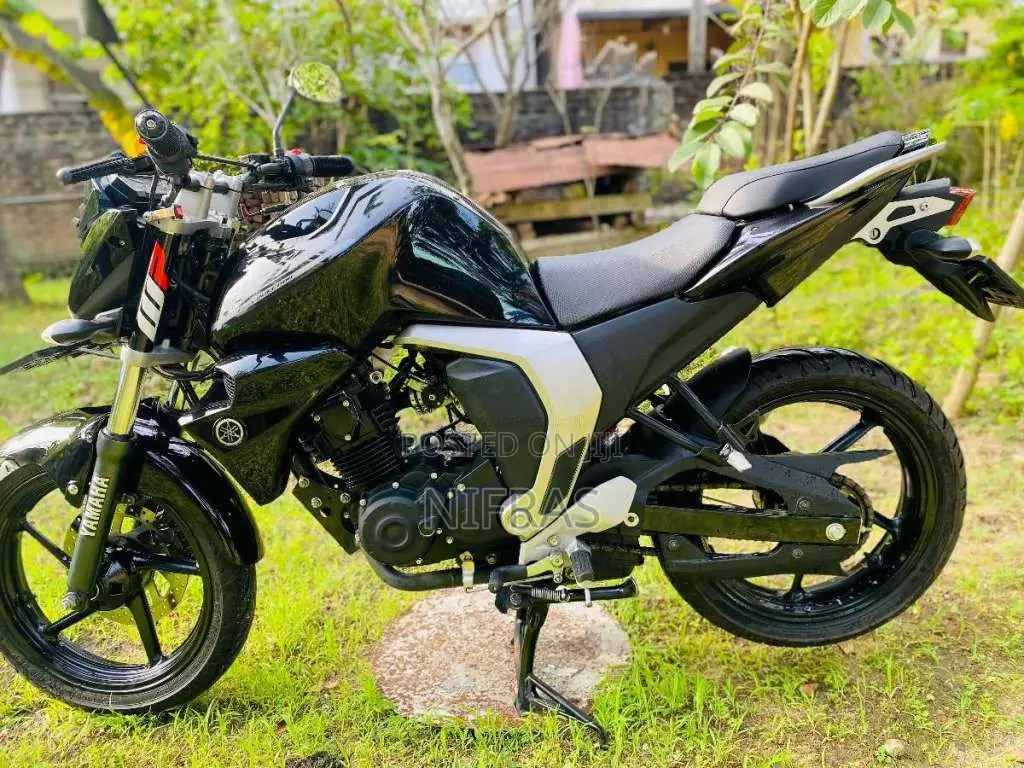 Yamaha Fz Version 2.0 2025 Motorbike (Used)