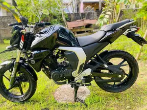 Yamaha Fz Version 2.0 2025 Motorbike (Used)
