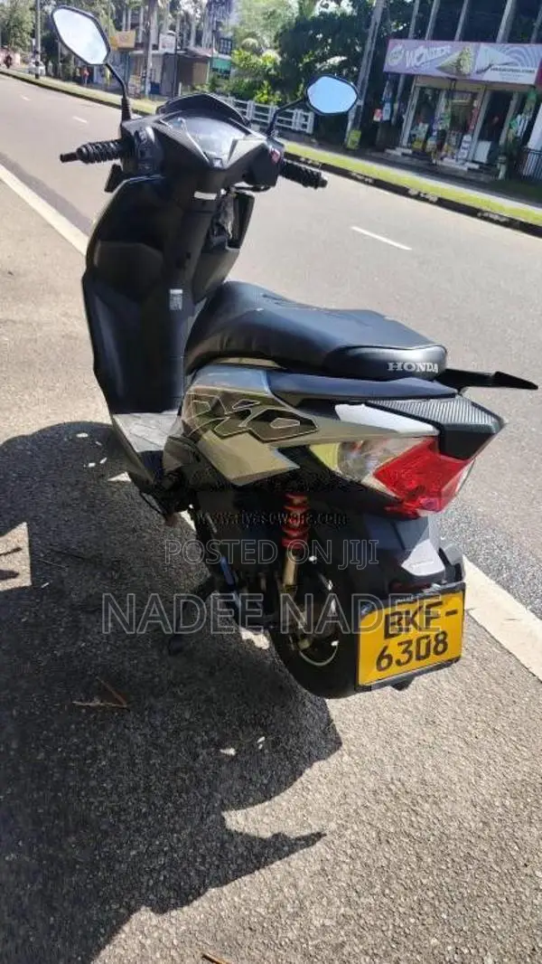 Honda Dio Dx 2025 Motorbike (Used)