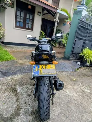 Yamaha FZ 2011 Motorbike (Used)