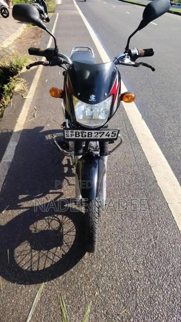 Bajaj CT-100 2017 Motorbike (Used)